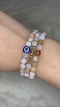 Load and play video in Gallery viewer, Flower Agate bracelet
